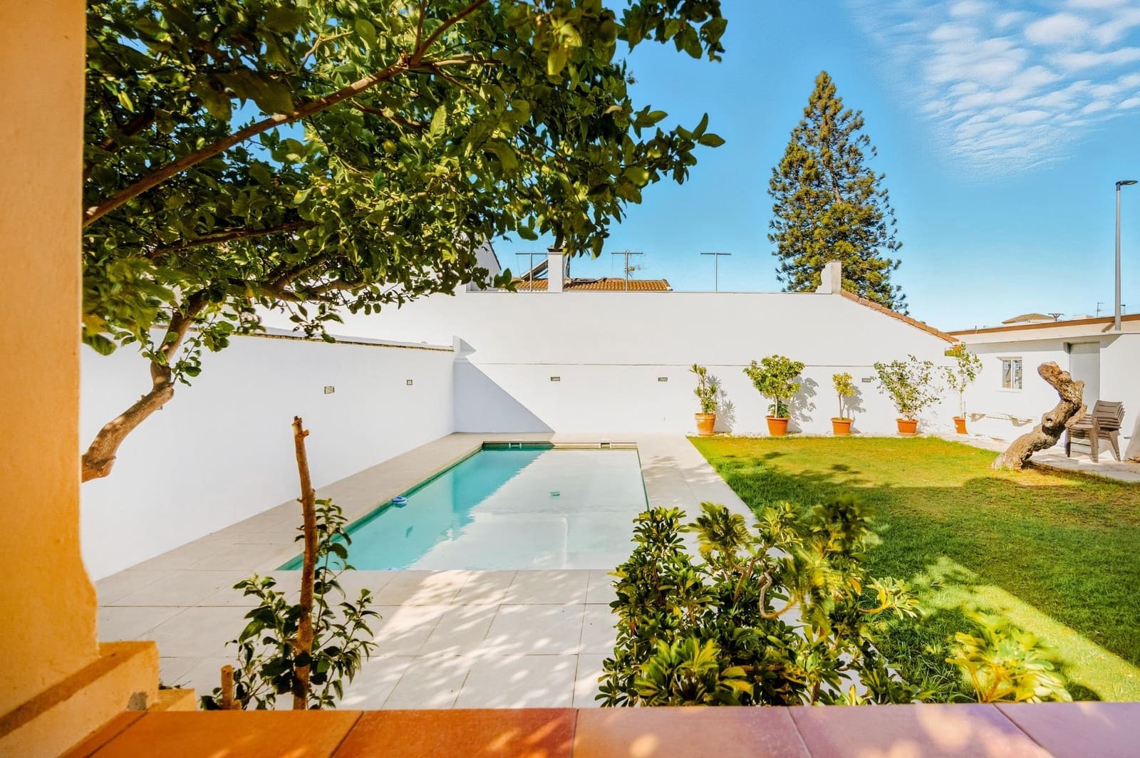 5 bedroom Villa for sale in Chiclana de la Frontera with pool garage - € 630,000 (Ref: 9622688)