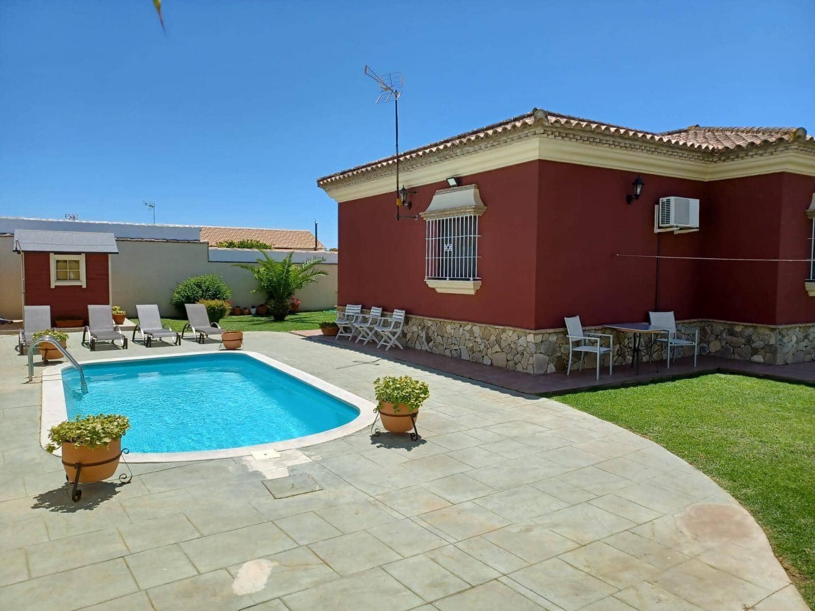 3 soverom Villa til salgs i Chiclana de la Frontera med svømmebasseng - € 310 000 (Ref: 9622689)