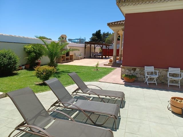 3 soverom Villa til salgs i Chiclana de la Frontera med svømmebasseng - € 310 000 (Ref: 9622689)