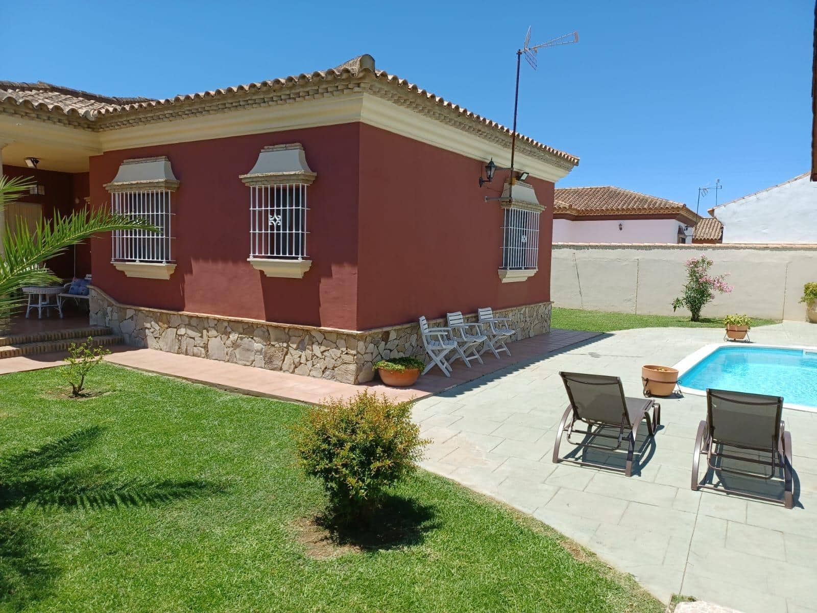 3 soverom Villa til salgs i Chiclana de la Frontera med svømmebasseng - € 310 000 (Ref: 9622689)