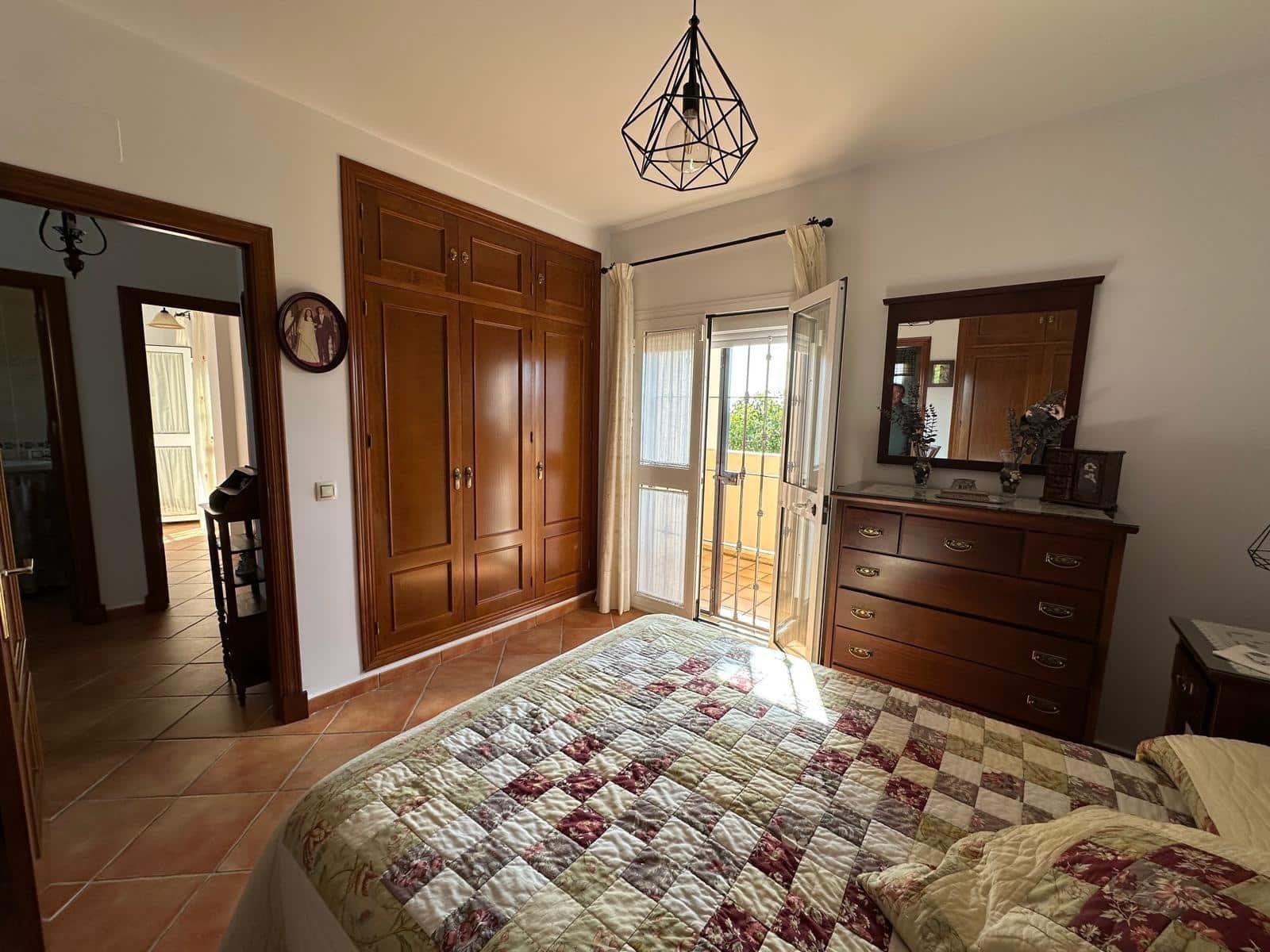 4 soverom Villa til salgs i Chiclana de la Frontera - € 437 000 (Ref: 9622692)