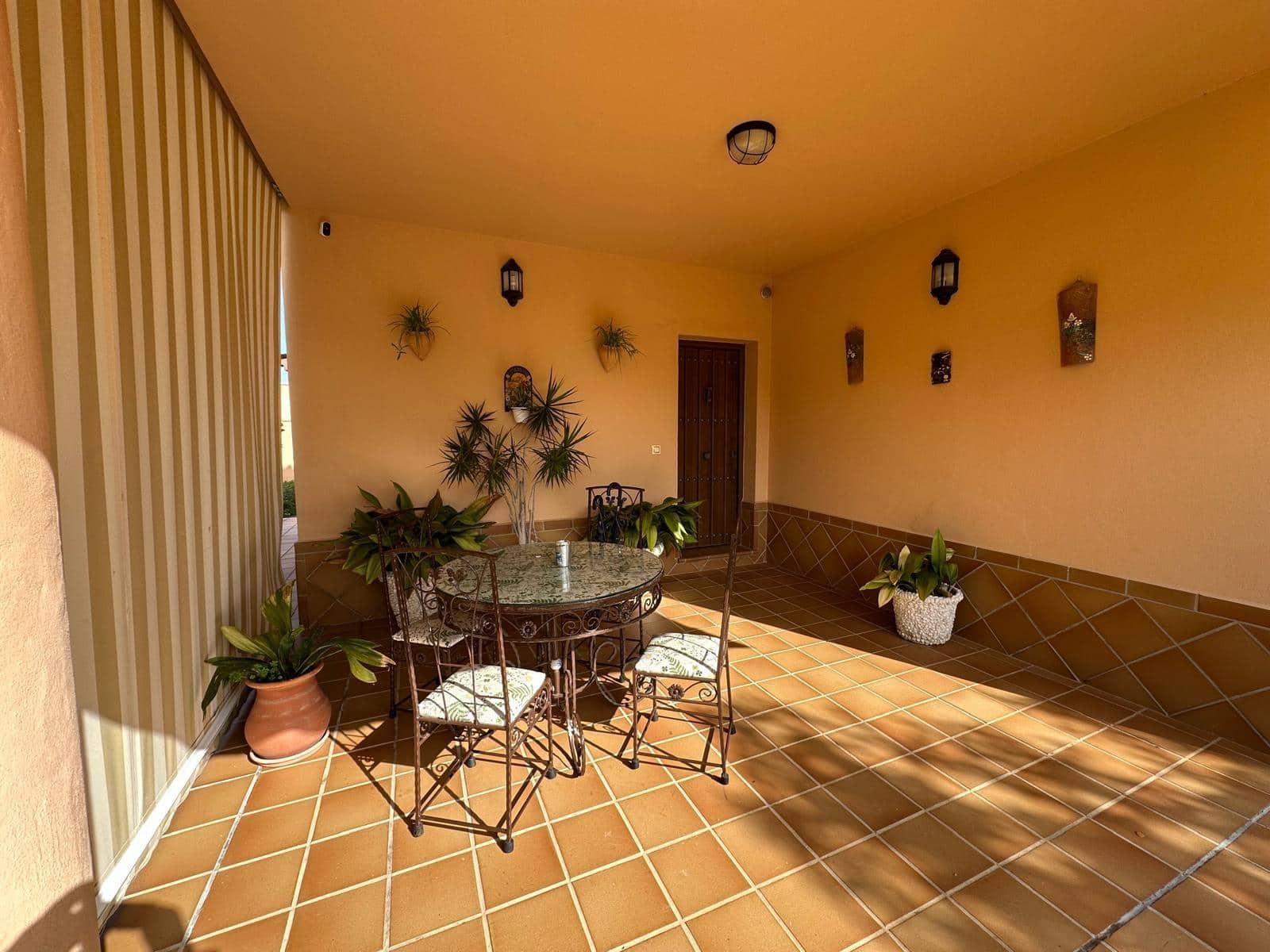 4 soverom Villa til salgs i Chiclana de la Frontera - € 437 000 (Ref: 9622692)