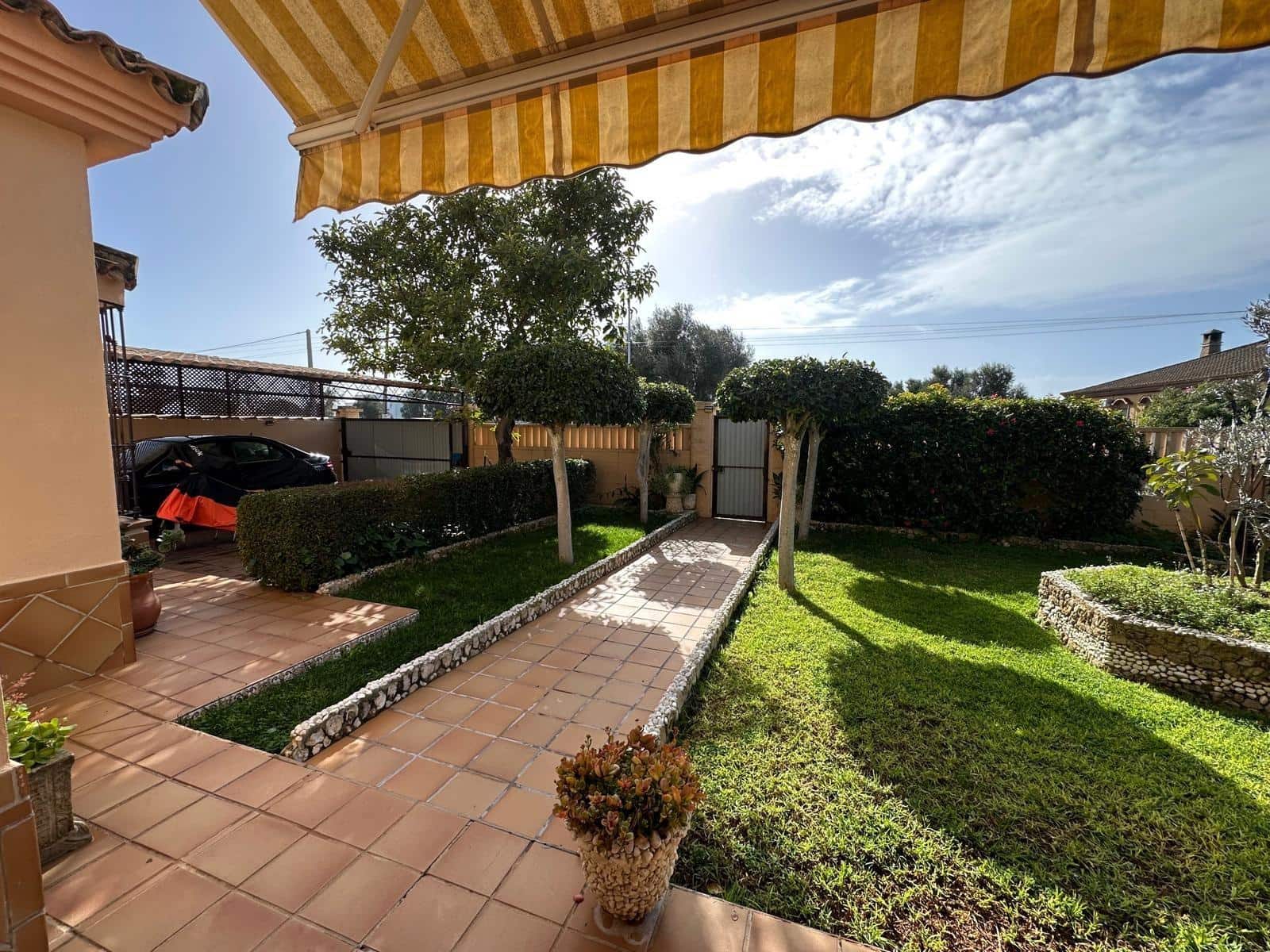 4 soverom Villa til salgs i Chiclana de la Frontera - € 437 000 (Ref: 9622692)