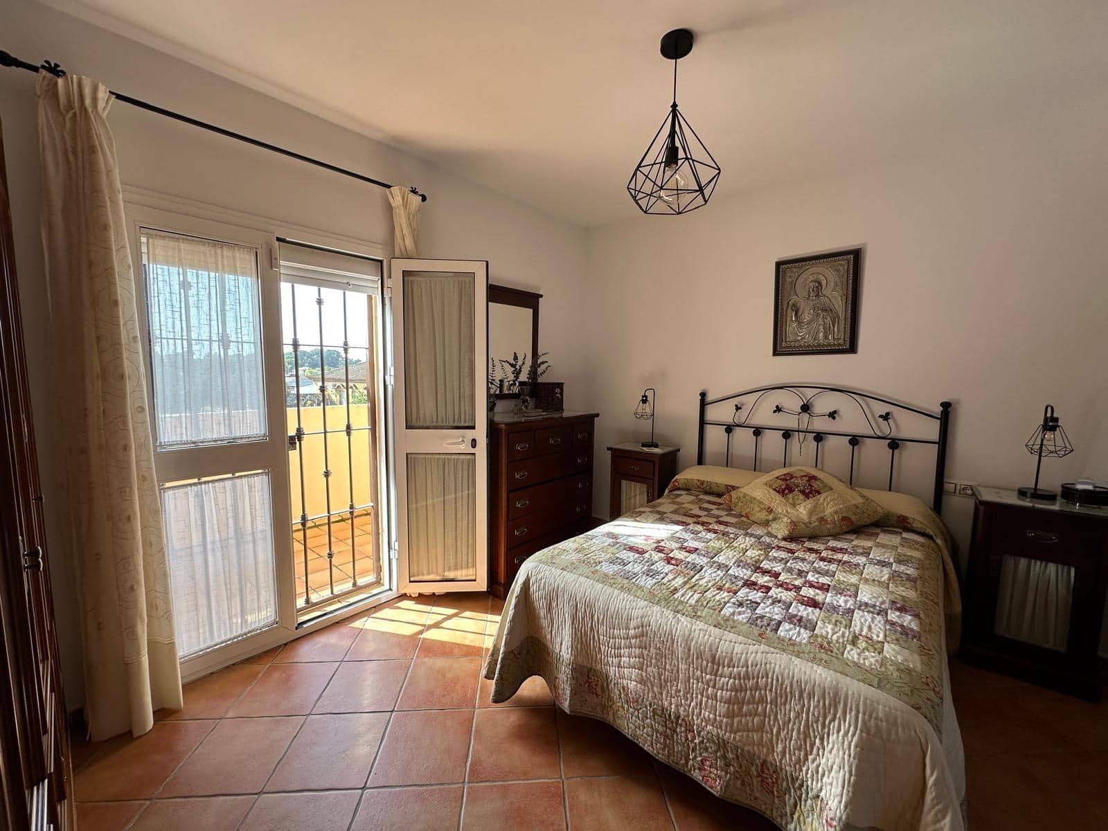 4 slaapkamer Villa te koop in Chiclana de la Frontera - € 437.000 (Ref: 9622692)