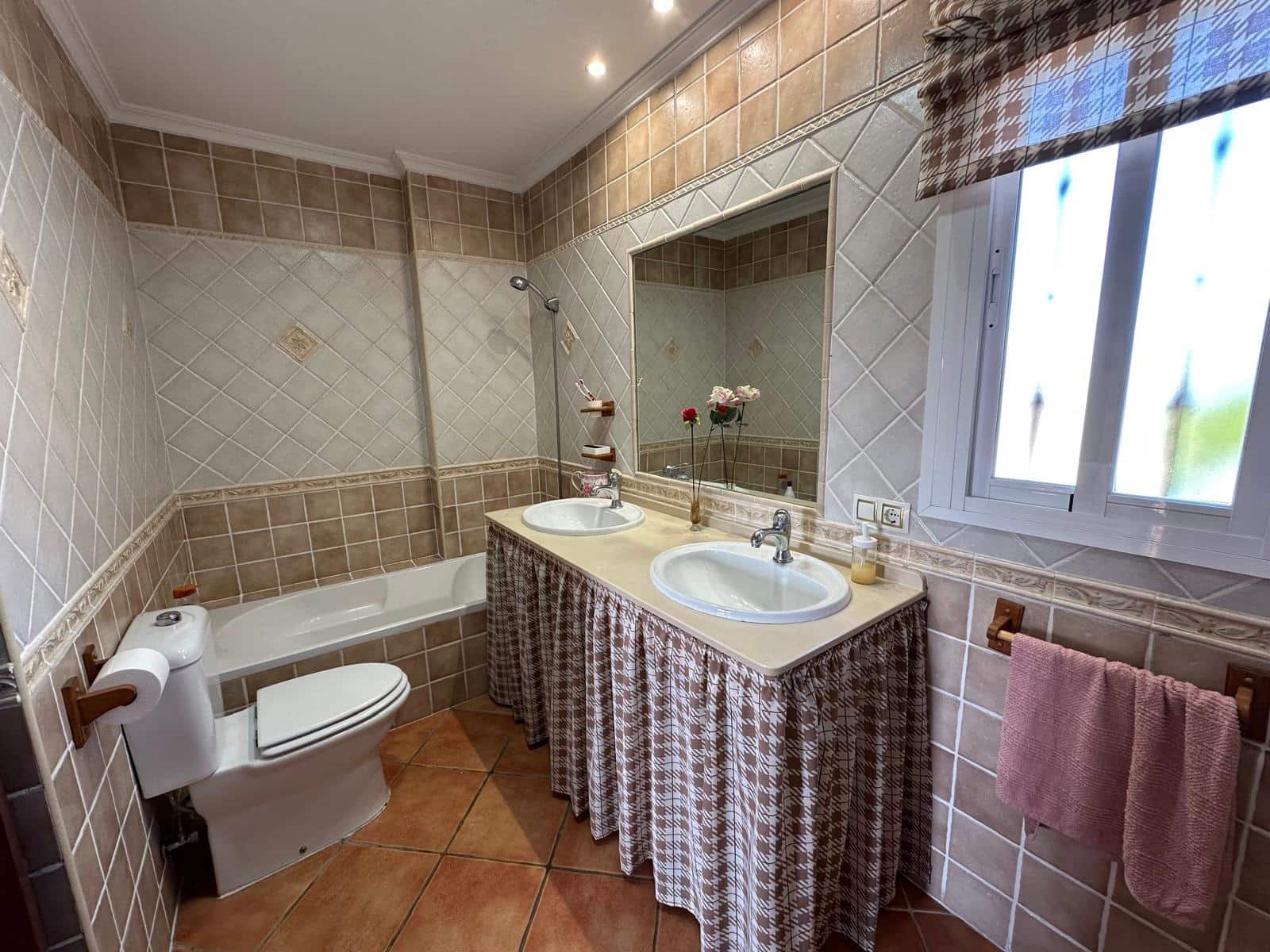 4 slaapkamer Villa te koop in Chiclana de la Frontera - € 437.000 (Ref: 9622692)