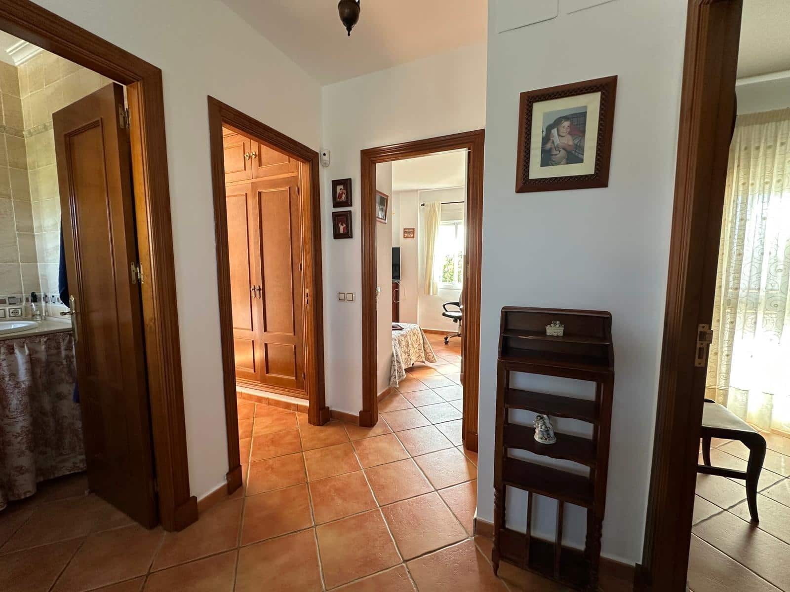 4 slaapkamer Villa te koop in Chiclana de la Frontera - € 437.000 (Ref: 9622692)