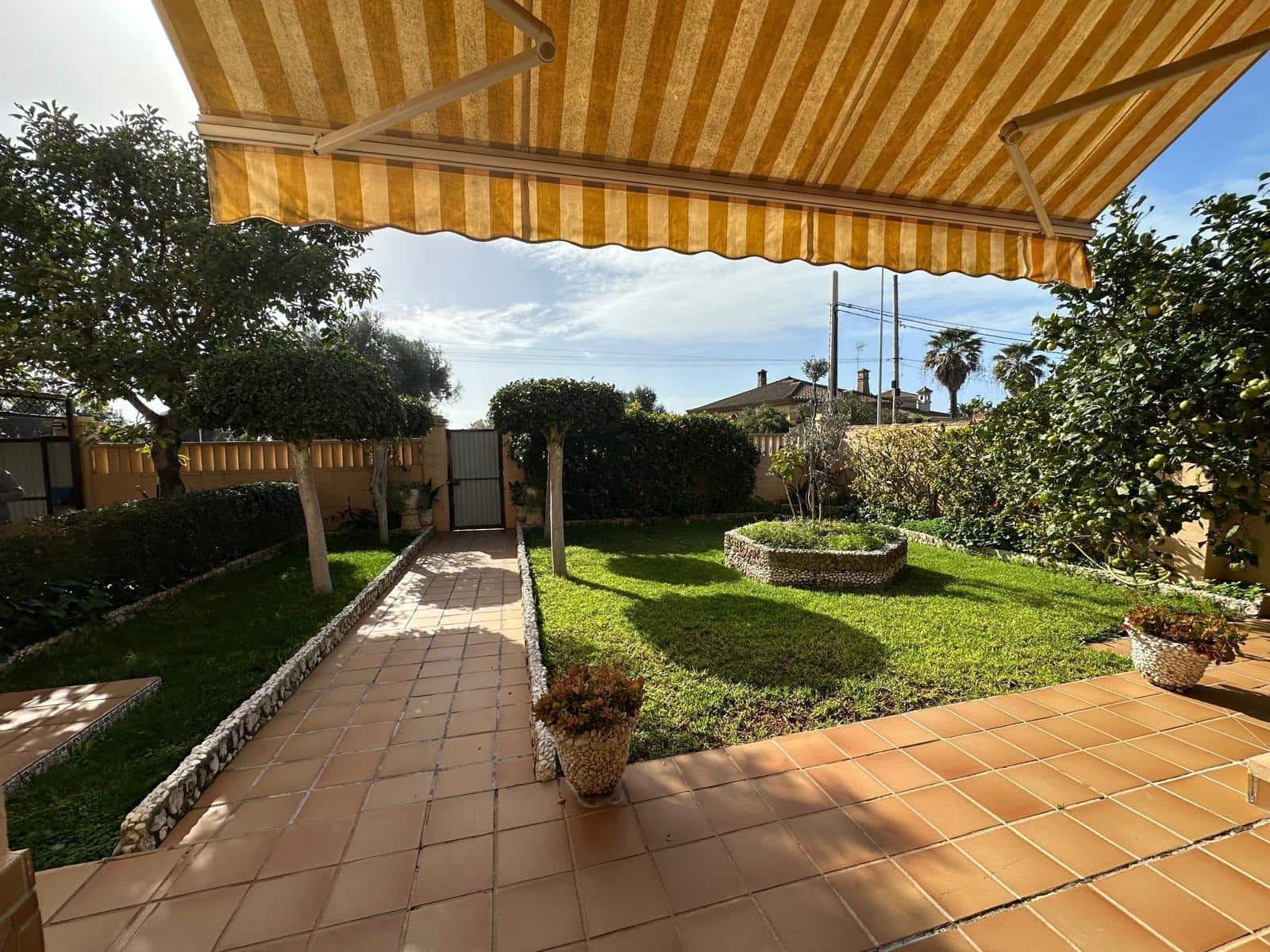 4 slaapkamer Villa te koop in Chiclana de la Frontera - € 437.000 (Ref: 9622692)