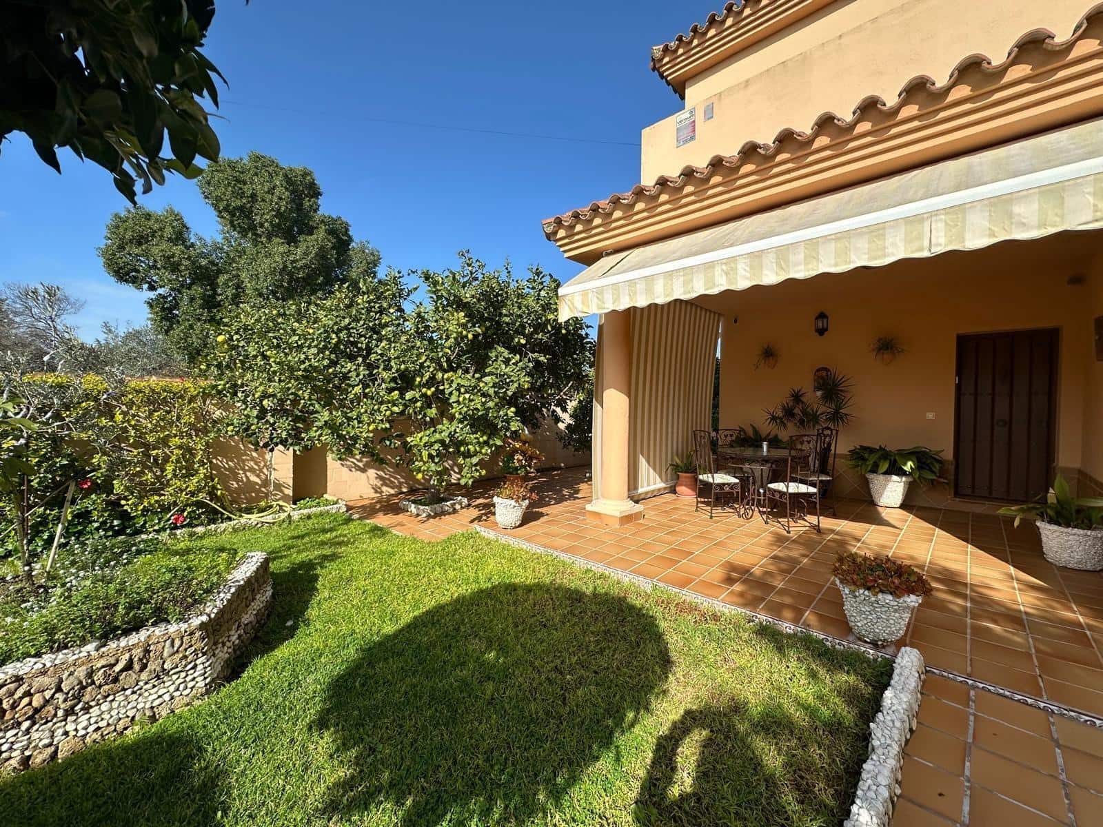 4 slaapkamer Villa te koop in Chiclana de la Frontera - € 437.000 (Ref: 9622692)