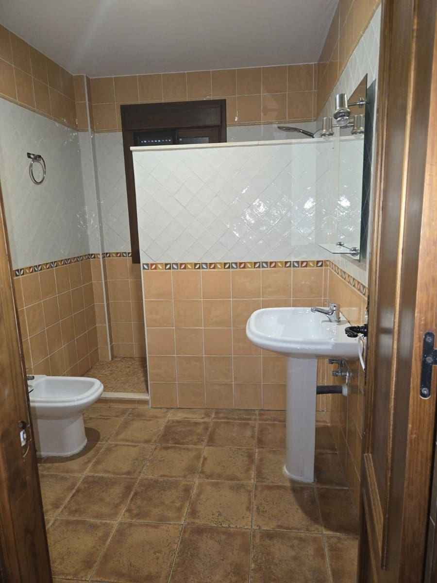 Chalet de 5 habitaciones en Chiclana de la Frontera en venta con garaje - 540.000 € (Ref: 9622696)