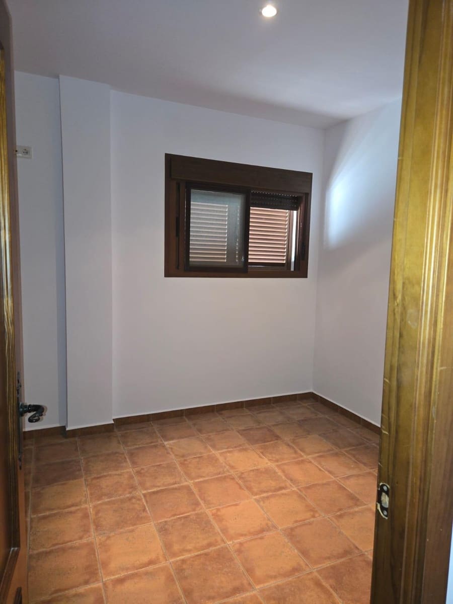 Chalet de 5 habitaciones en Chiclana de la Frontera en venta con garaje - 540.000 € (Ref: 9622696)