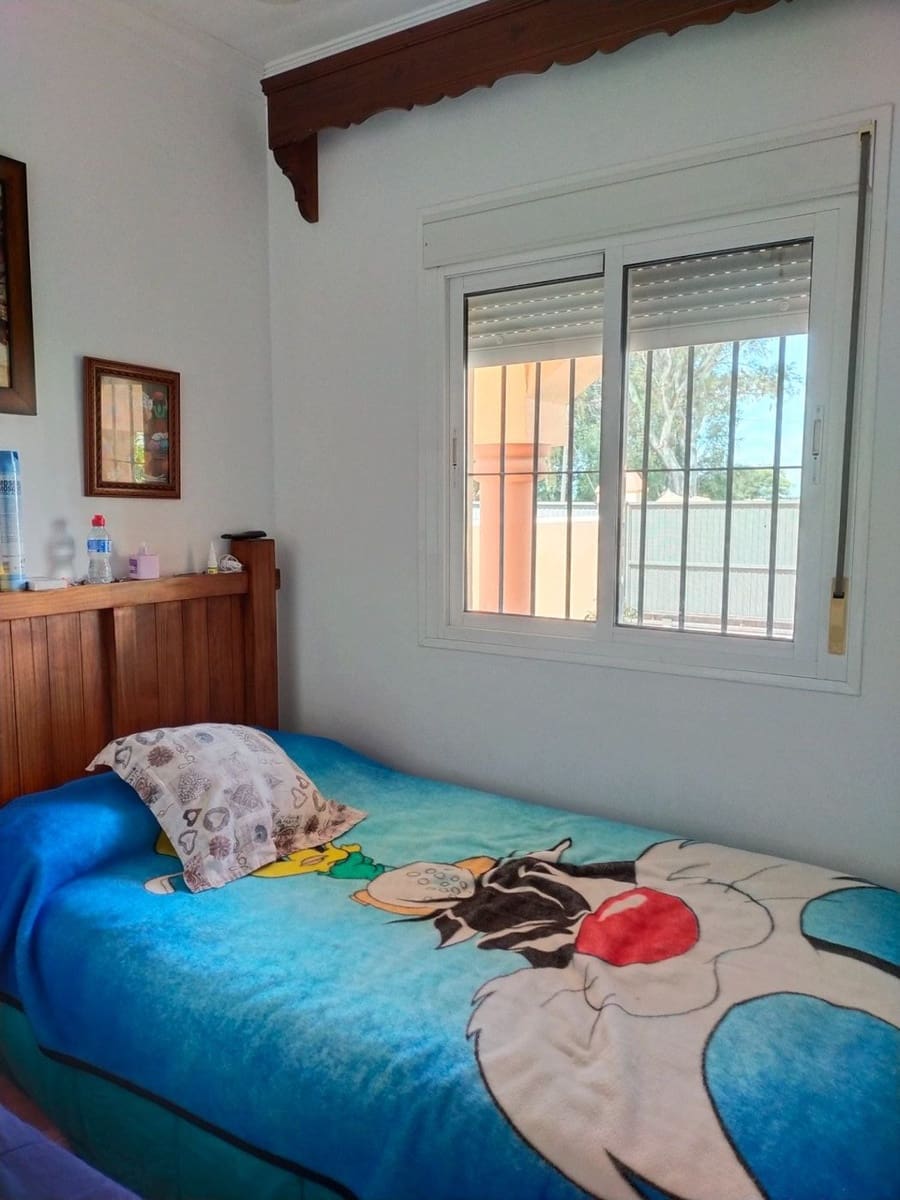 4 soverom Villa til salgs i Chiclana de la Frontera med svømmebasseng - € 400 000 (Ref: 9622697)