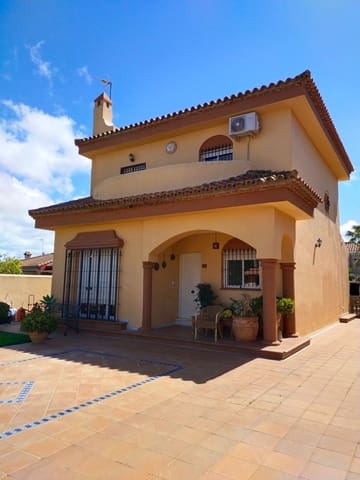 4 soverom Villa til salgs i Chiclana de la Frontera med svømmebasseng - € 400 000 (Ref: 9622697)