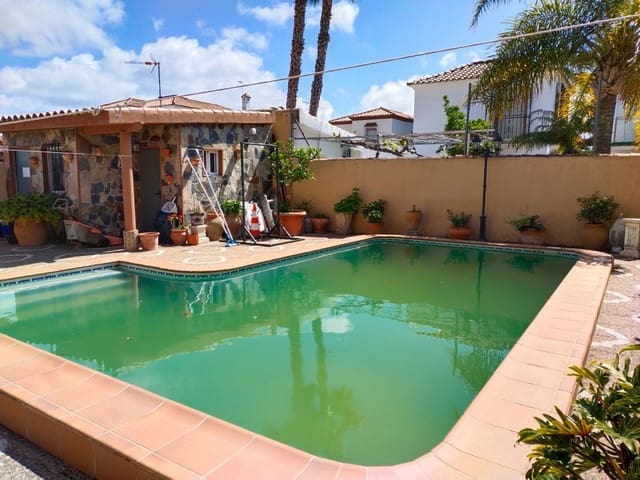 4 soverom Villa til salgs i Chiclana de la Frontera med svømmebasseng - € 400 000 (Ref: 9622697)