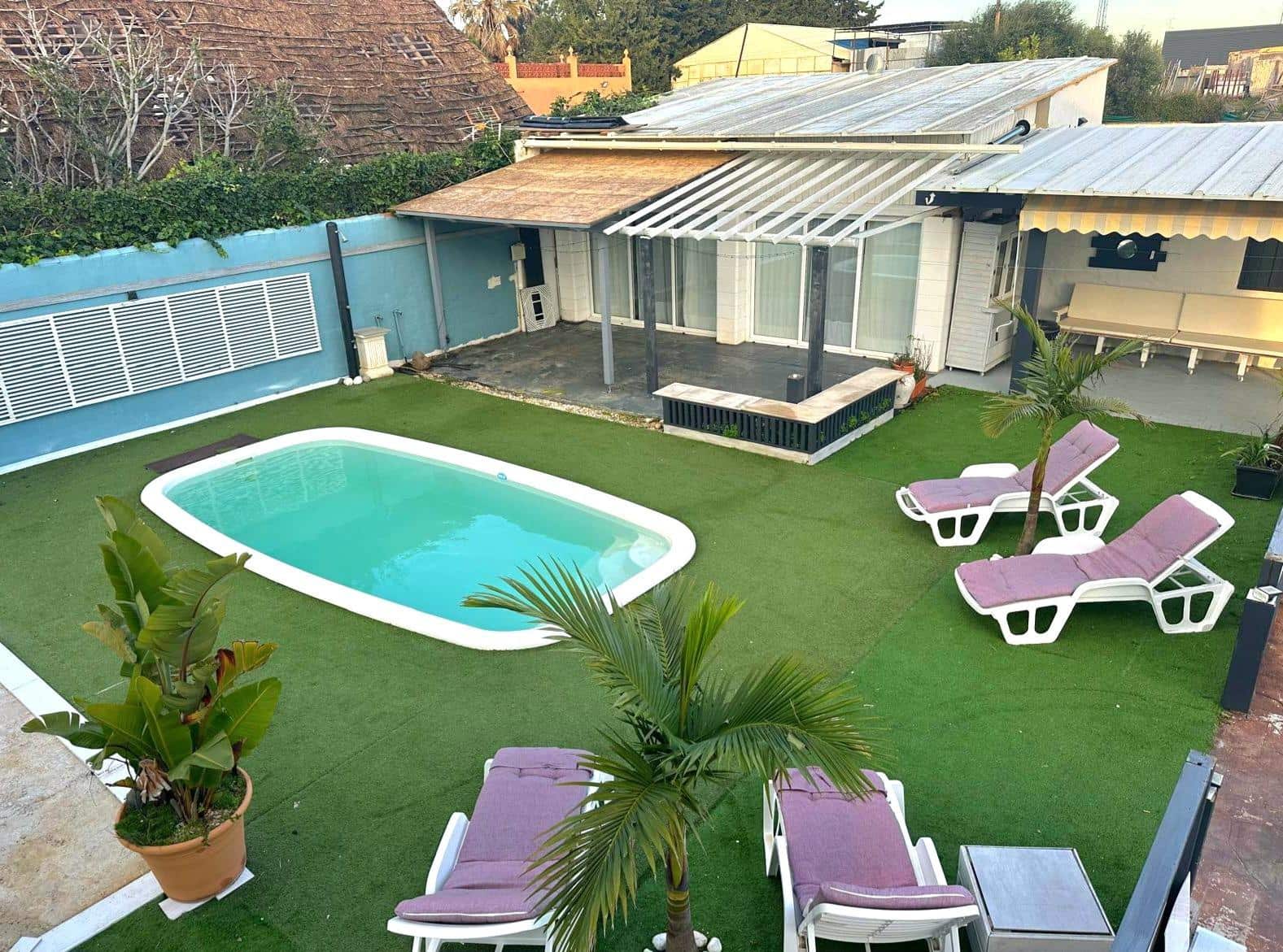 8 quarto Moradia para venda em Conil de la Frontera com garagem - 540 000 € (Ref: 9625516)