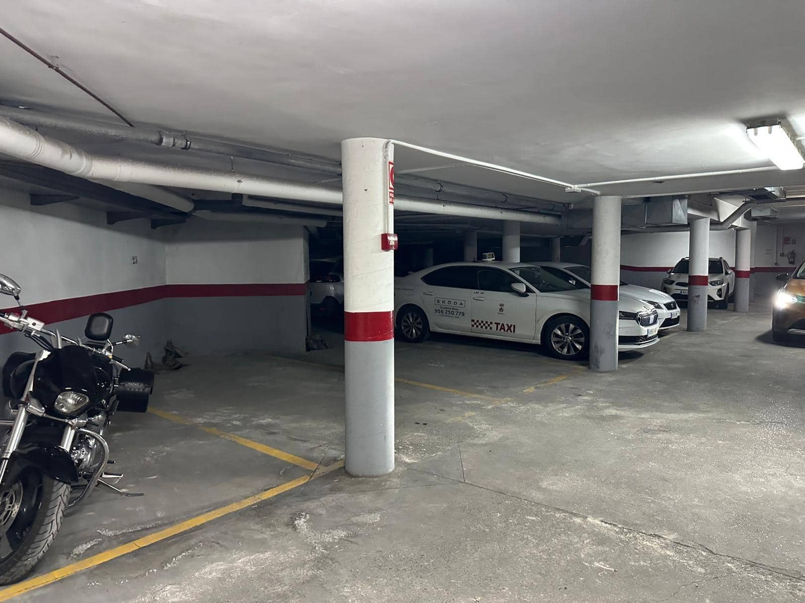 Autotalli myytävänä paikassa Chiclana de la Frontera - 5 700 € (Ref: 9648073)