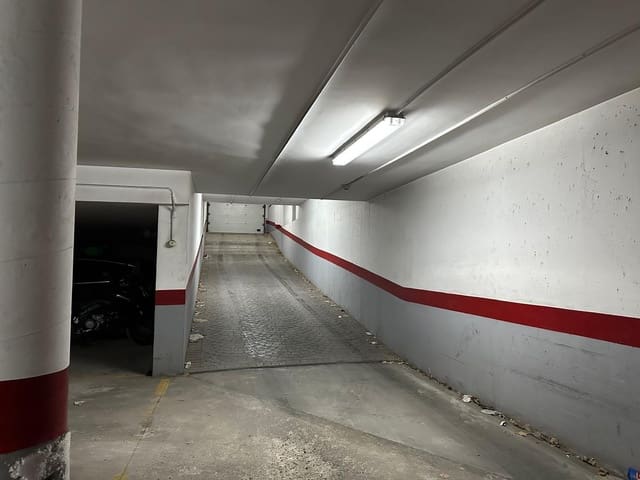 Autotalli myytävänä paikassa Chiclana de la Frontera - 5 700 € (Ref: 9648073)