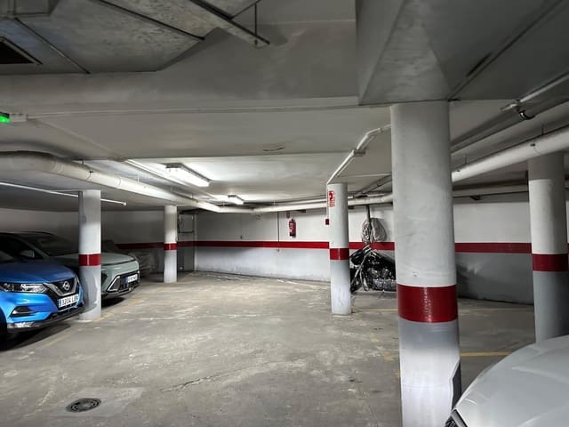 Autotalli myytävänä paikassa Chiclana de la Frontera - 5 700 € (Ref: 9648073)