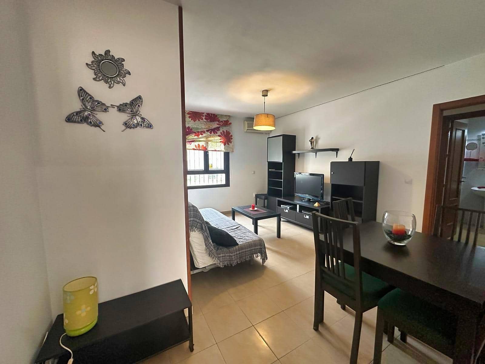 3 bedroom Apartment for sale in Chiclana de la Frontera with garage - € 160,000 (Ref: 9648075)