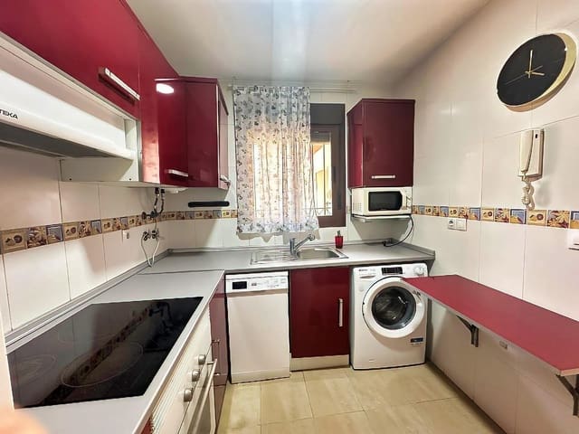 3 bedroom Apartment for sale in Chiclana de la Frontera with garage - € 160,000 (Ref: 9648075)