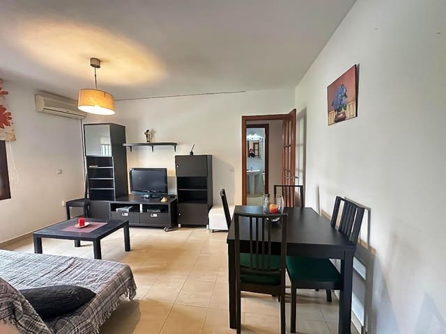 3 bedroom Apartment for sale in Chiclana de la Frontera with garage - € 160,000 (Ref: 9648075)