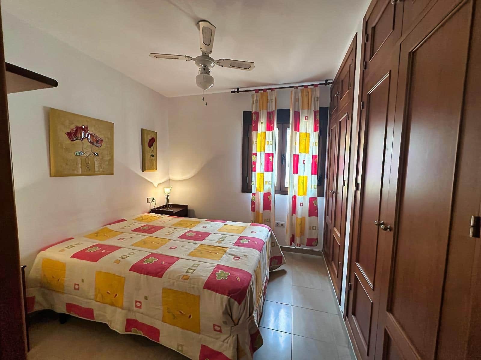 3 bedroom Apartment for sale in Chiclana de la Frontera with garage - € 160,000 (Ref: 9648075)