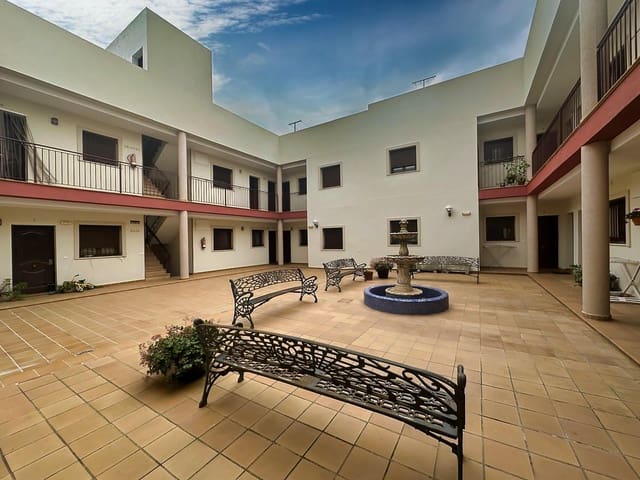 3 bedroom Apartment for sale in Chiclana de la Frontera with garage - € 160,000 (Ref: 9648075)