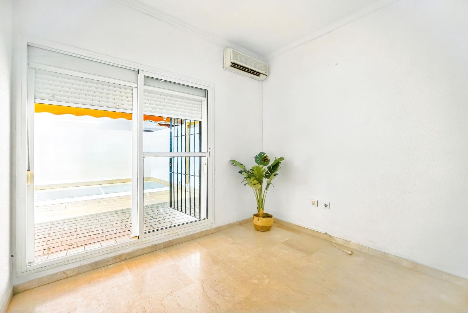 3 soverom Leilighet til salgs i Chiclana de la Frontera - € 285 000 (Ref: 9683501)