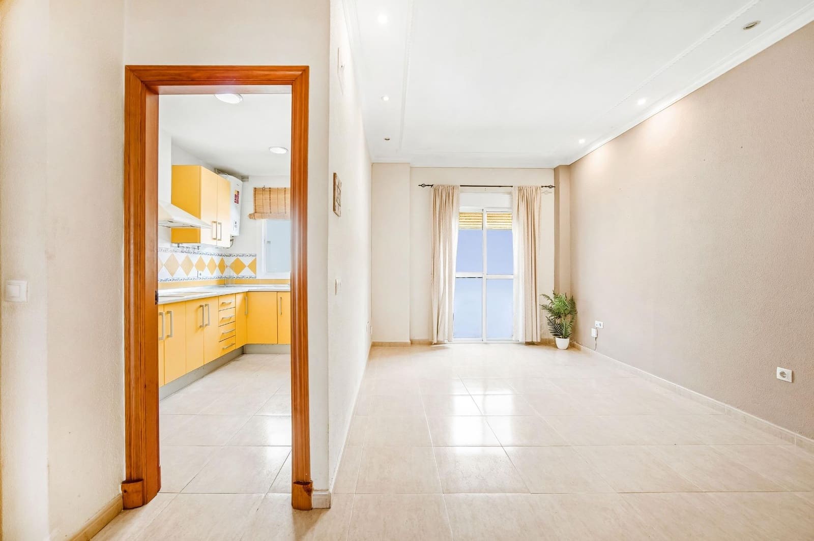 2 bedroom Flat for sale in Chiclana de la Frontera - € 137,990 (Ref: 9683502)