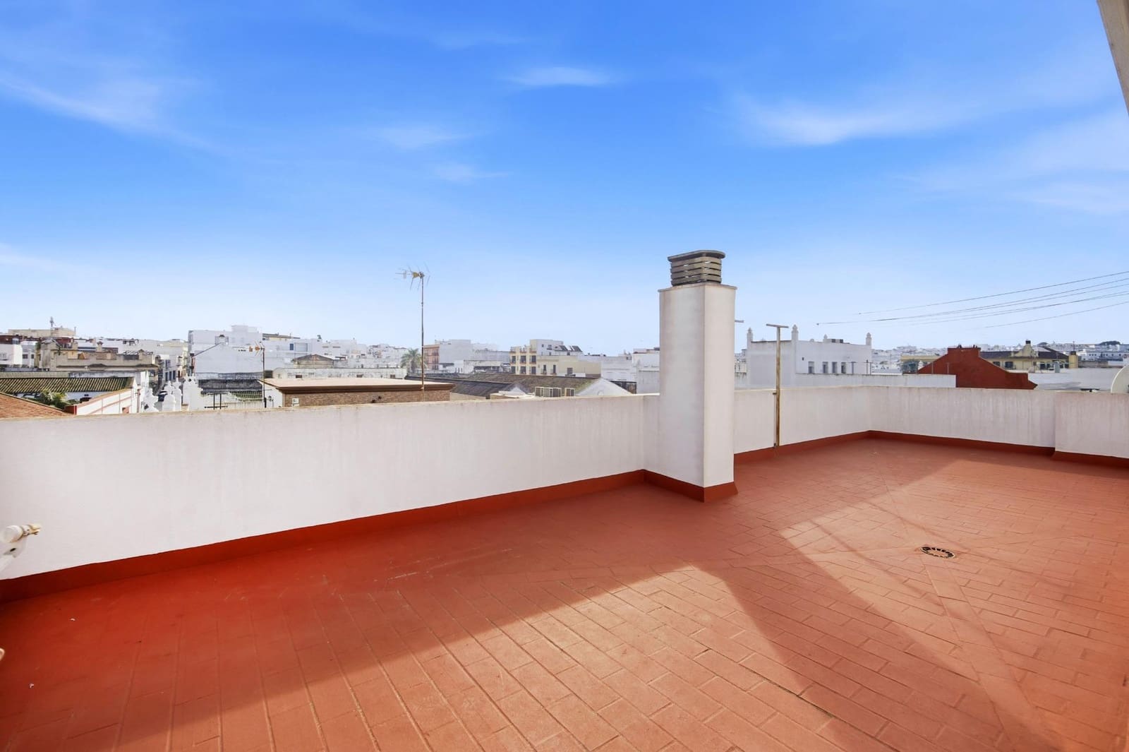 2 bedroom Flat for sale in Chiclana de la Frontera - € 137,990 (Ref: 9683502)
