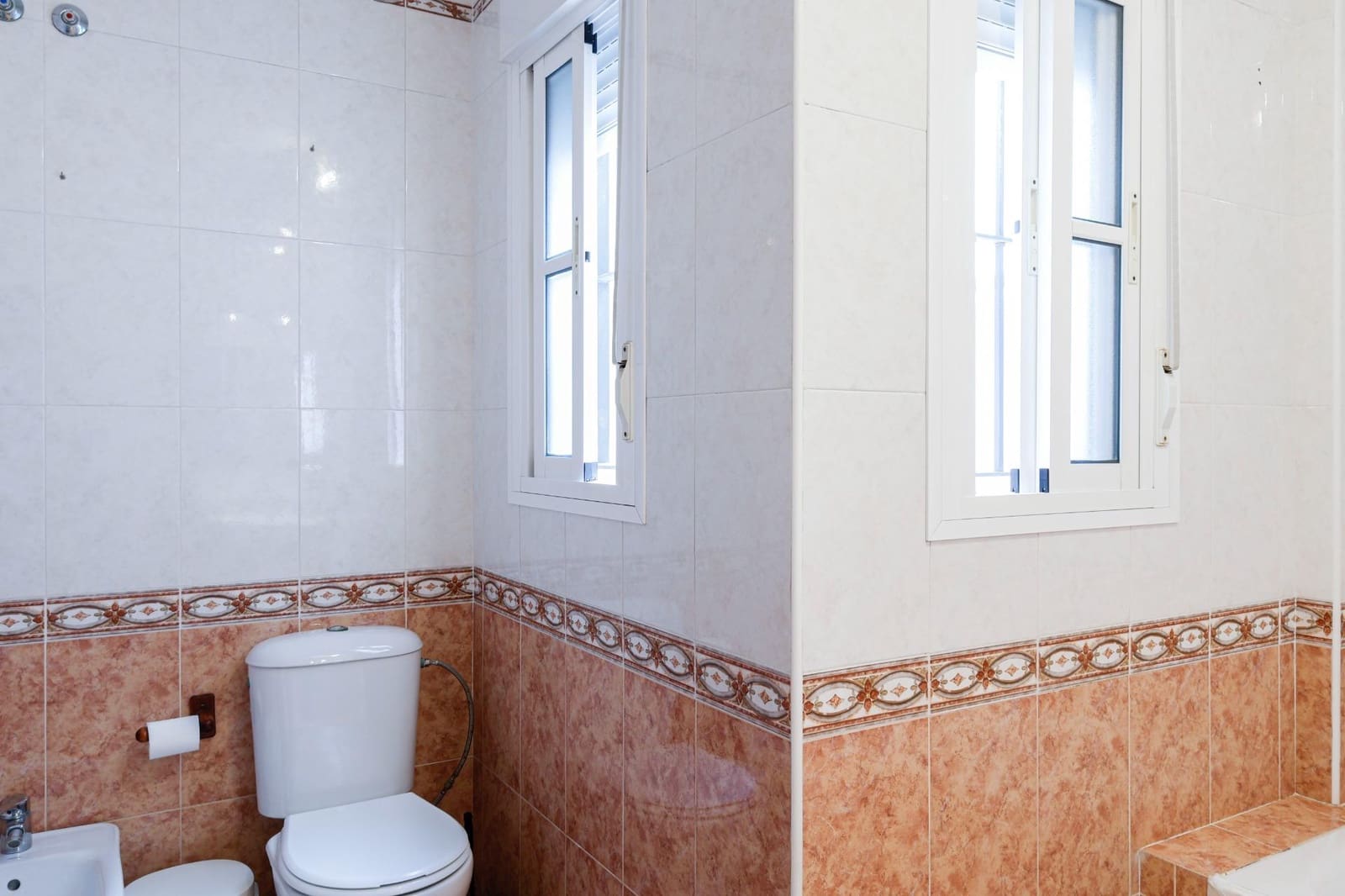 2 bedroom Flat for sale in Chiclana de la Frontera - € 179,990 (Ref: 9726615)