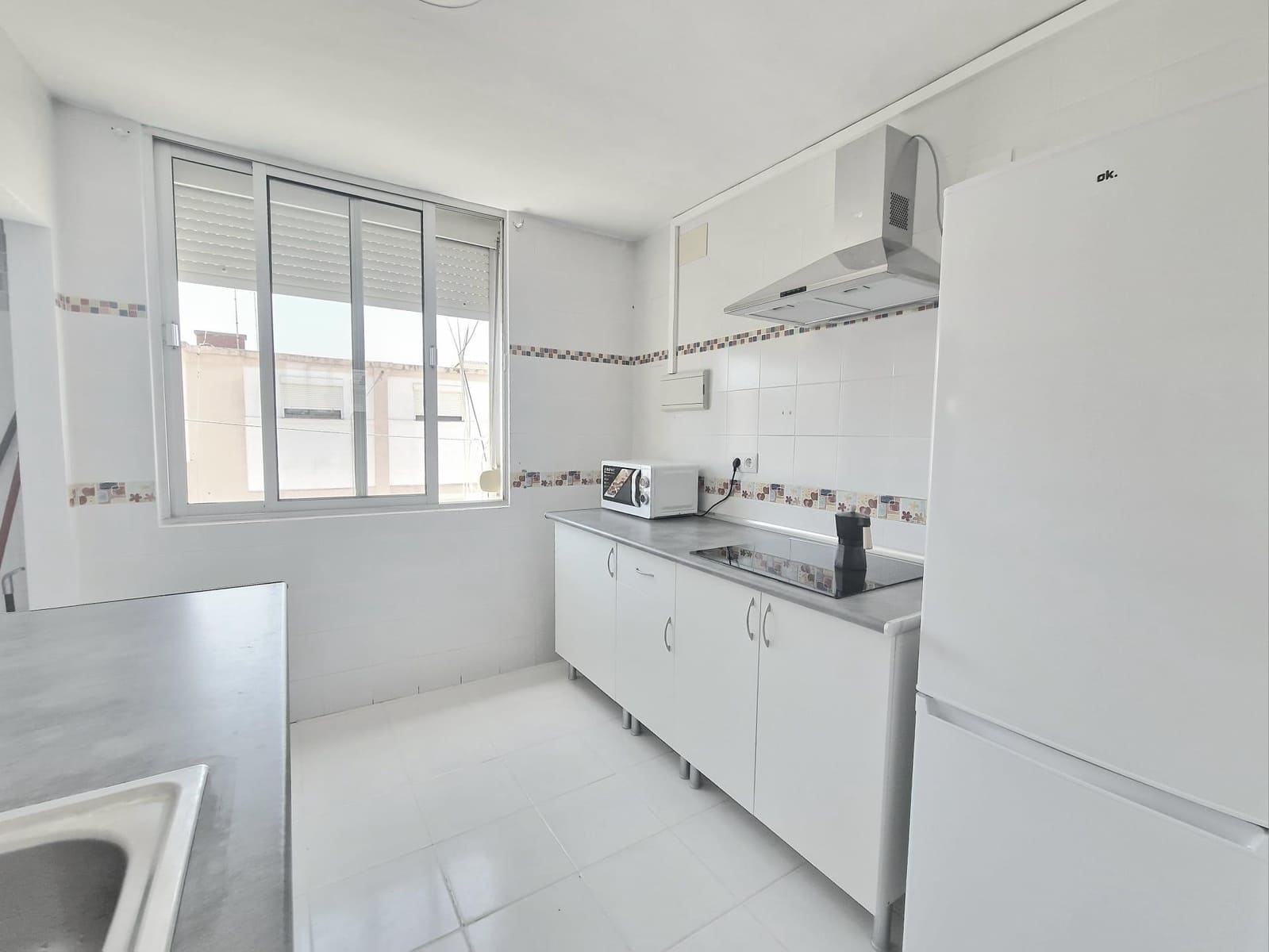 2 sypialnia Mieszkanie do wynajęcia w Rota - 600 € (Ref: 9735550)