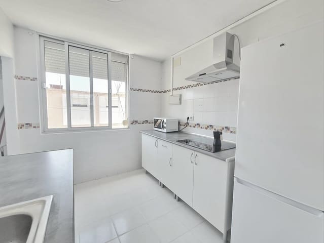 2 sypialnia Mieszkanie do wynajęcia w Rota - 600 € (Ref: 9735550)