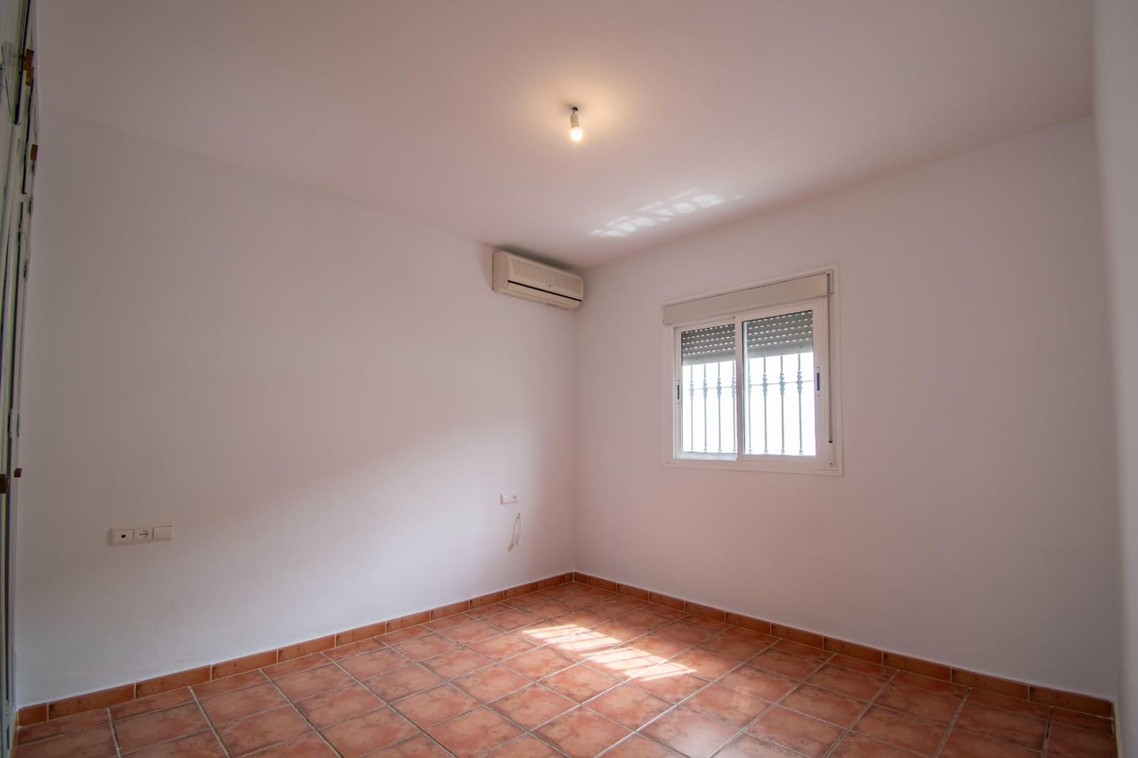 3 Zimmer Villa zu verkaufen in Chiclana de la Frontera mit Pool Garage - 360.000 € (Ref: 9761949)