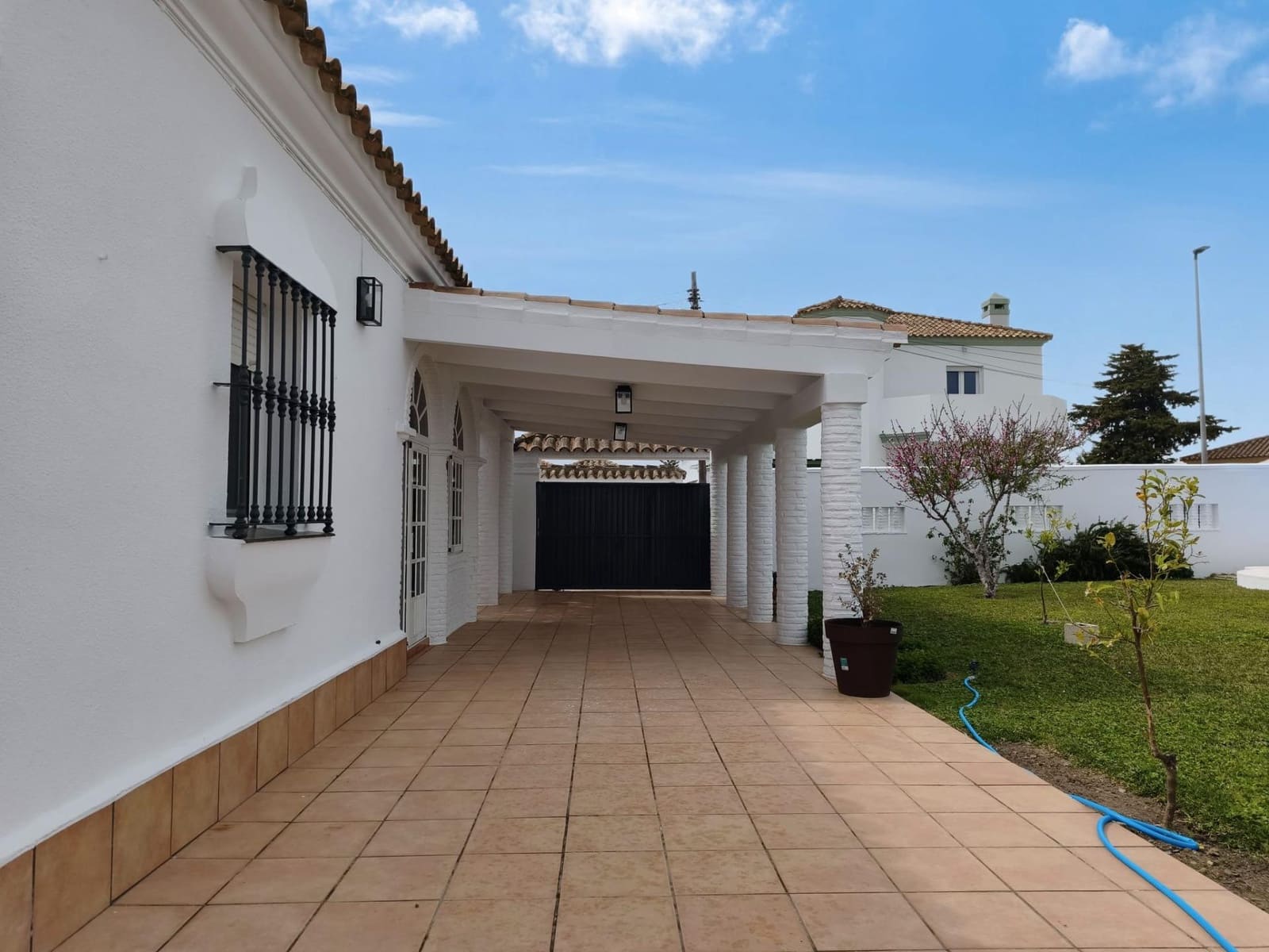 3 Zimmer Villa zu verkaufen in Chiclana de la Frontera mit Pool Garage - 360.000 € (Ref: 9761949)