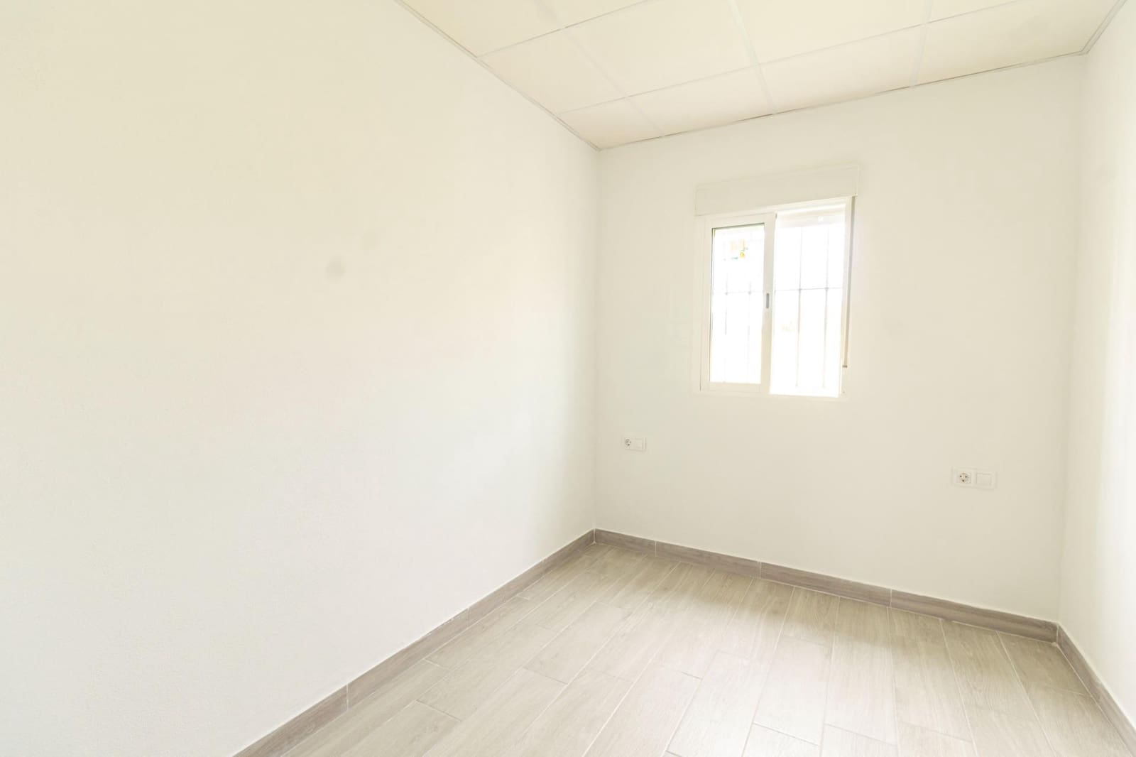 2 soverom Villa til salgs i Pago del Humo med svømmebasseng - € 255 000 (Ref: 9761950)