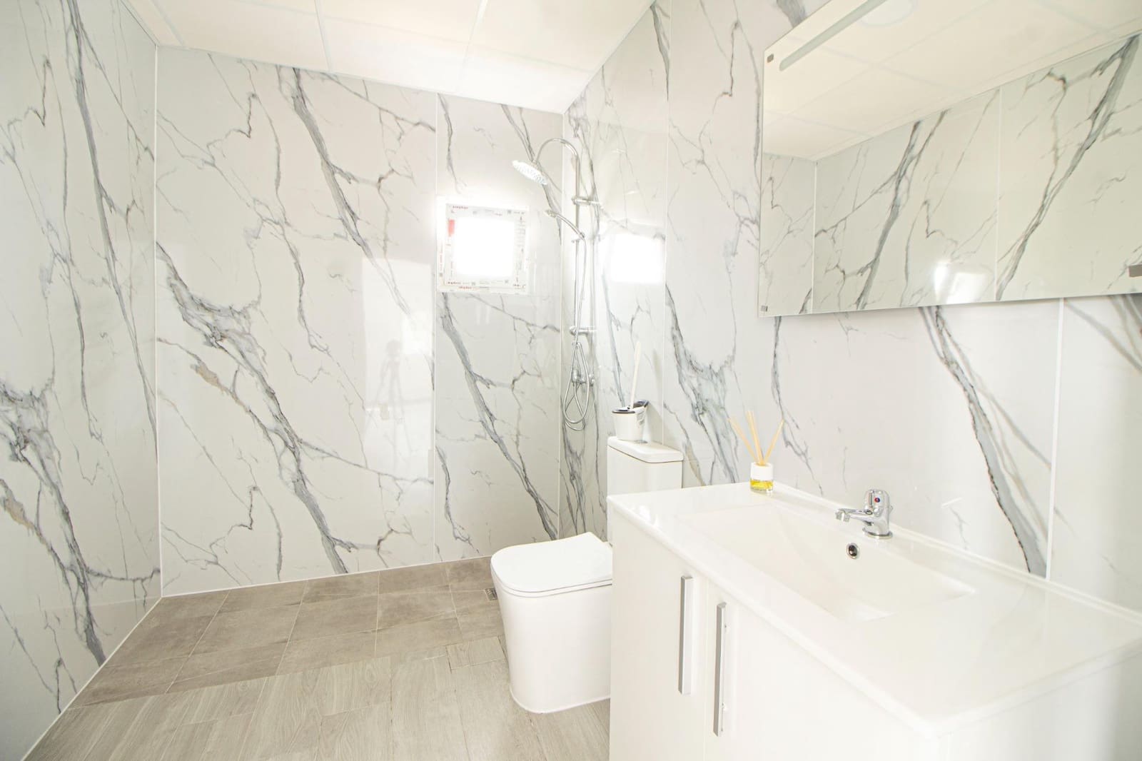 2 soverom Villa til salgs i Pago del Humo med svømmebasseng - € 255 000 (Ref: 9761950)