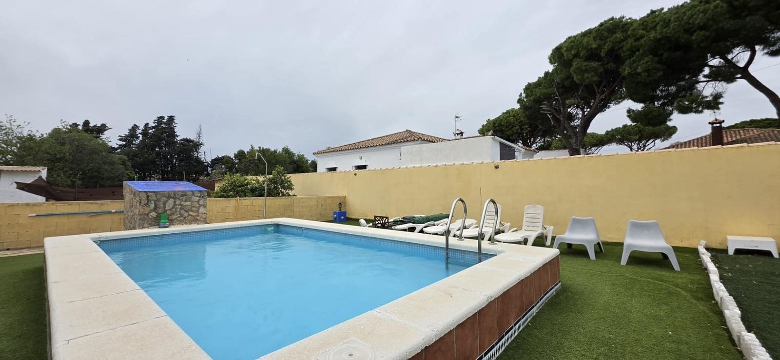 2 soverom Villa til salgs i Pago del Humo med svømmebasseng - € 255 000 (Ref: 9761950)