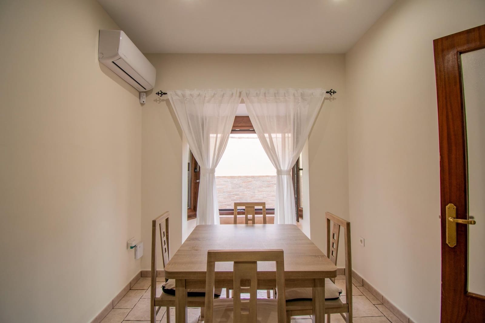 4 makuuhuone Rivitalo myytävänä paikassa Chiclana de la Frontera - 199 990 € (Ref: 9788370)