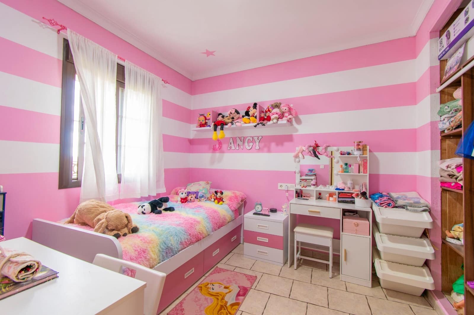 4 makuuhuone Rivitalo myytävänä paikassa Chiclana de la Frontera - 199 990 € (Ref: 9788370)