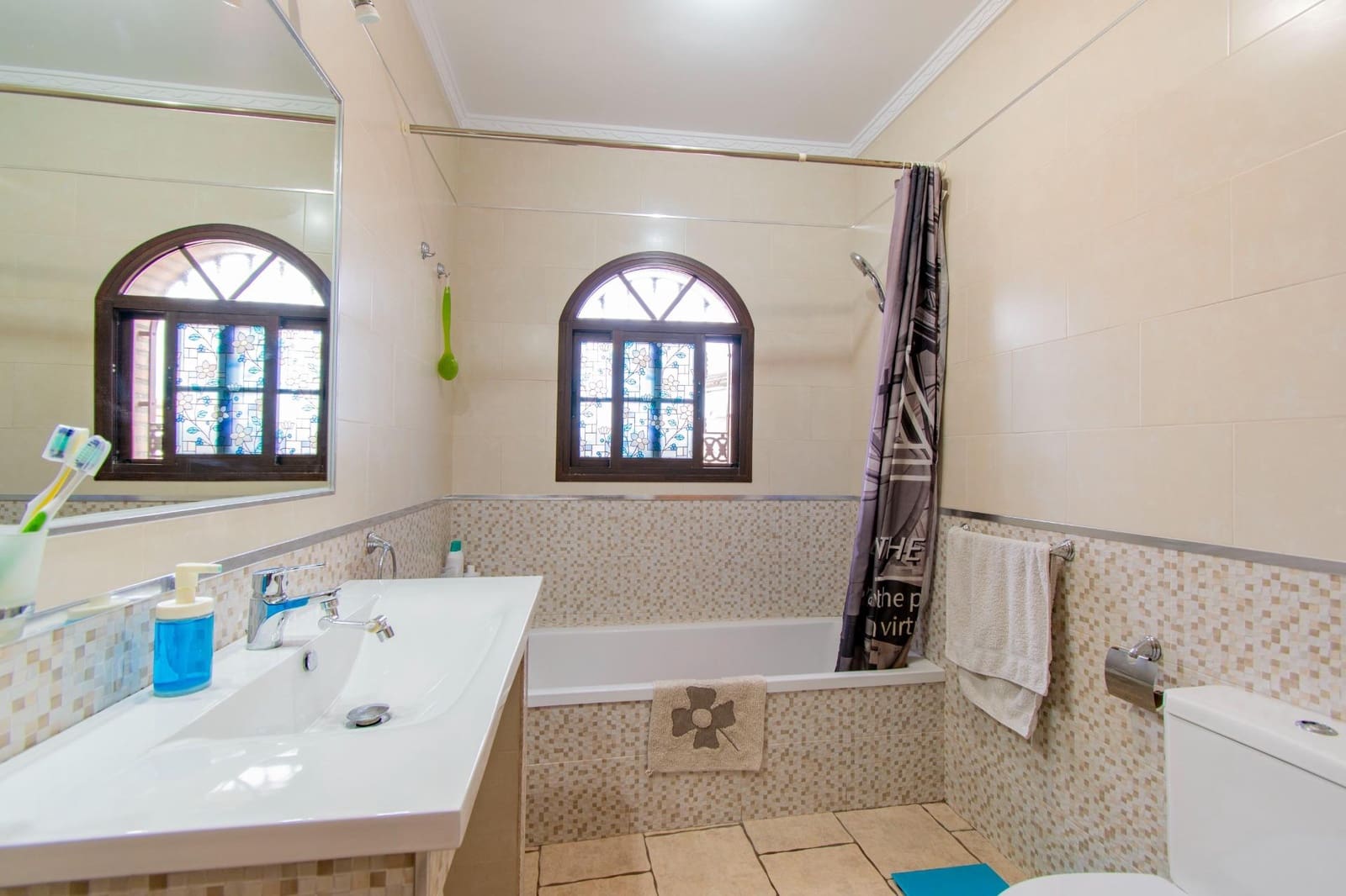 4 makuuhuone Rivitalo myytävänä paikassa Chiclana de la Frontera - 199 990 € (Ref: 9788370)