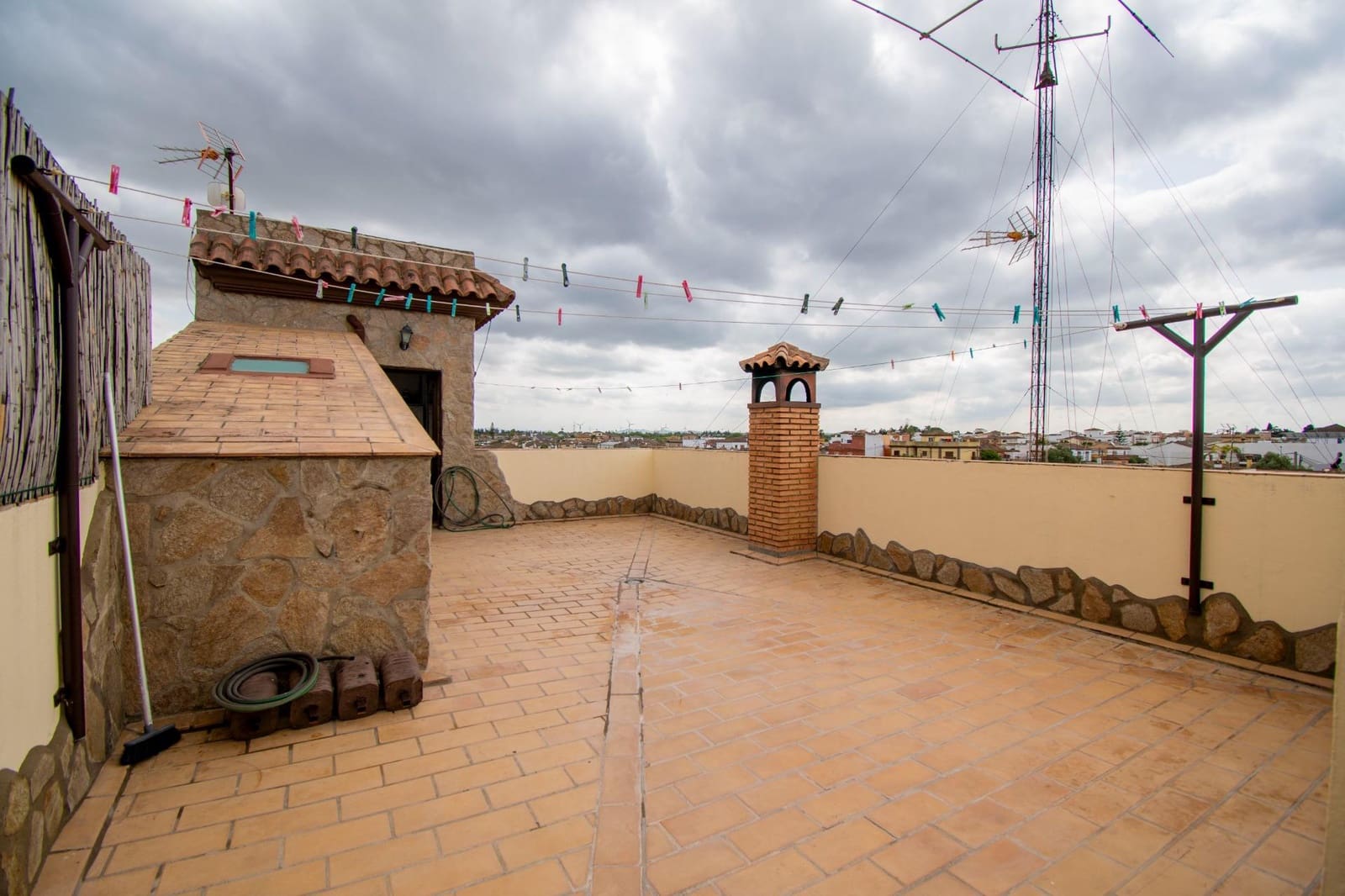 4 makuuhuone Rivitalo myytävänä paikassa Chiclana de la Frontera - 199 990 € (Ref: 9788370)