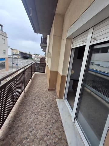 3 slaapkamer Flat te huur in Chiclana de la Frontera met garage - € 800 (Ref: 9811552)