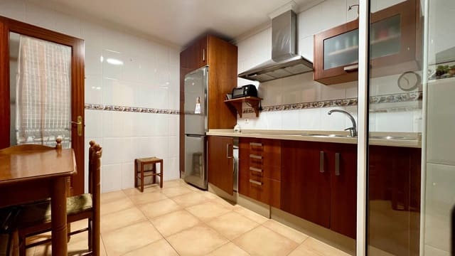 4 soveværelse Lejlighed til salg i Chiclana de la Frontera - € 230.000 (Ref: 9820475)