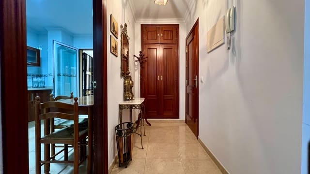 4 soveværelse Lejlighed til salg i Chiclana de la Frontera - € 230.000 (Ref: 9820475)