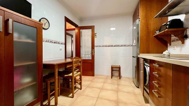 4 soveværelse Lejlighed til salg i Chiclana de la Frontera - € 230.000 (Ref: 9820475)