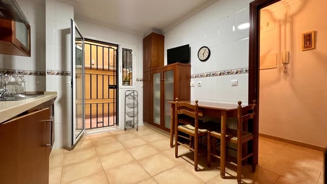 4 soveværelse Lejlighed til salg i Chiclana de la Frontera - € 230.000 (Ref: 9820475)