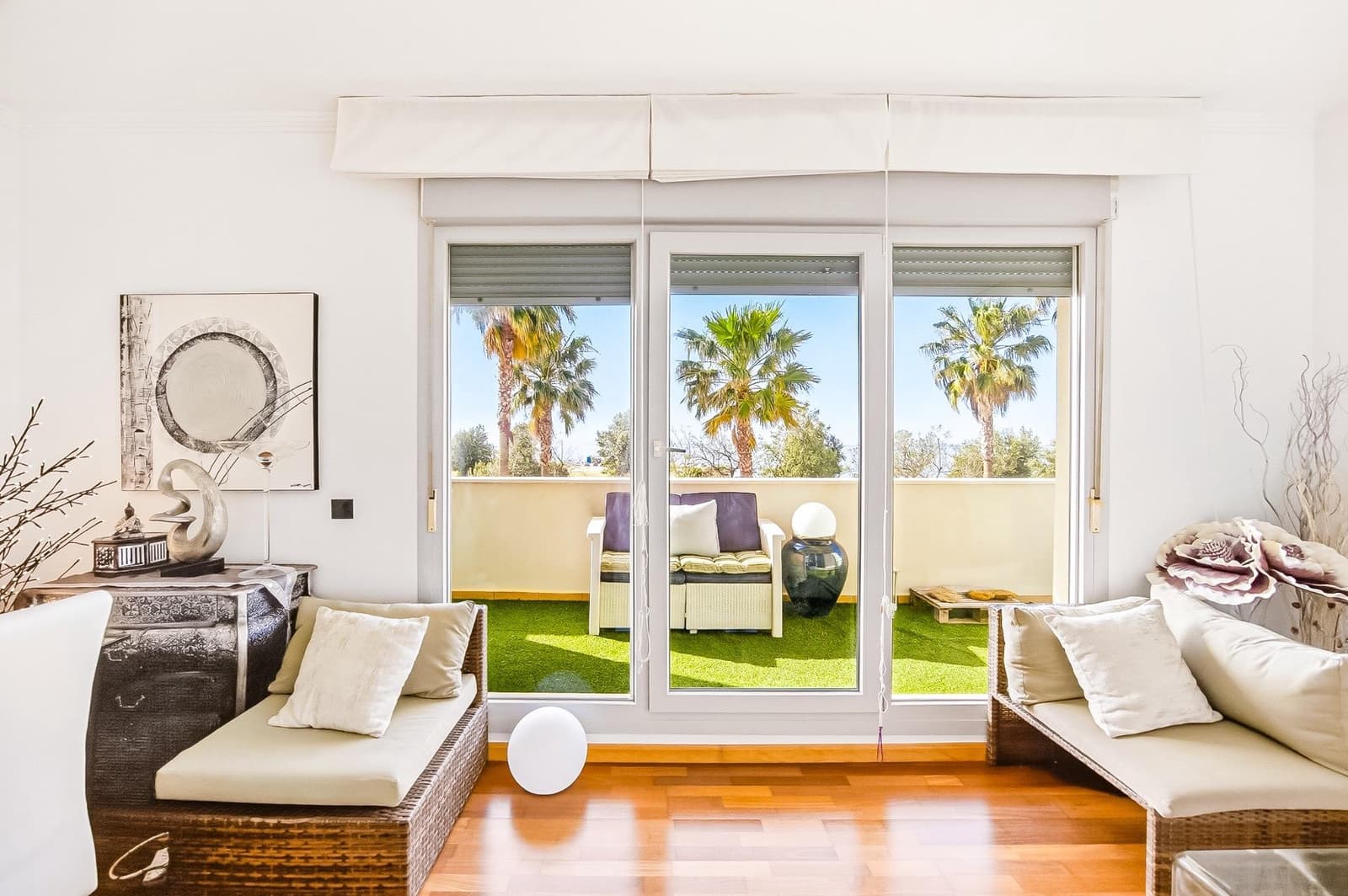 3 bedroom Flat for sale in San Fernando with pool garage - € 365,000 (Ref: 9820477)