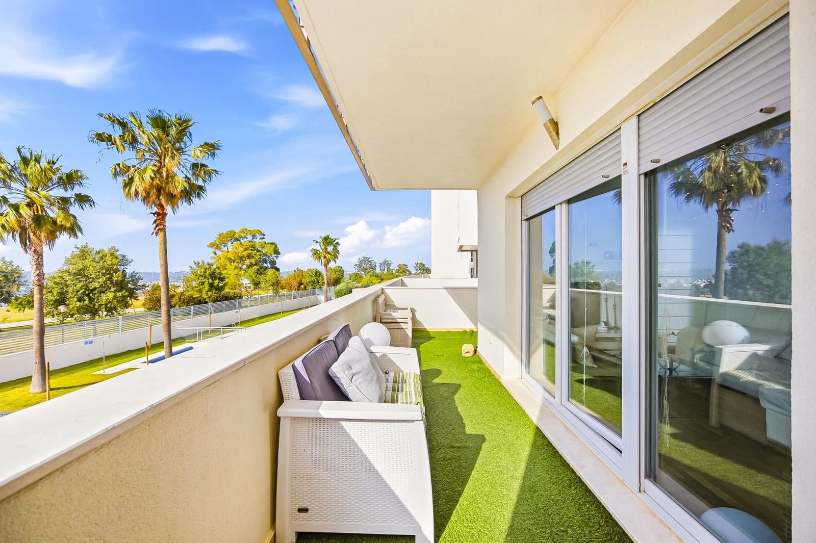 3 bedroom Flat for sale in San Fernando with pool garage - € 365,000 (Ref: 9820477)
