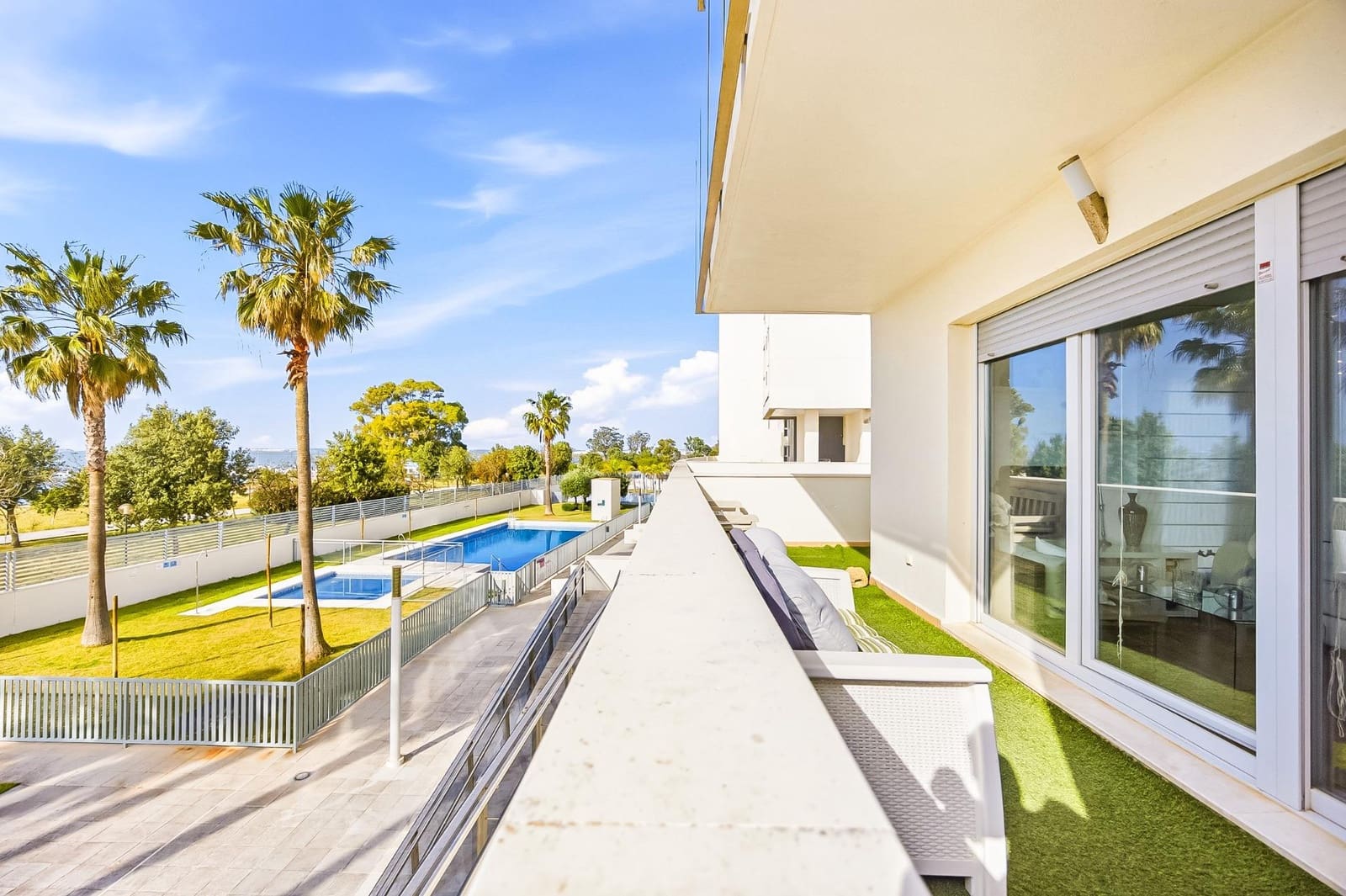 3 bedroom Flat for sale in San Fernando with pool garage - € 365,000 (Ref: 9820477)