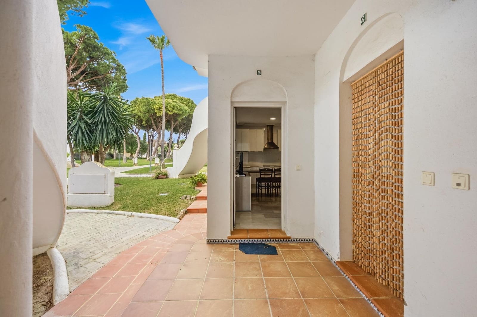 2 soveværelse Lejlighed til salg i Chiclana de la Frontera med garage - € 265.000 (Ref: 9820478)